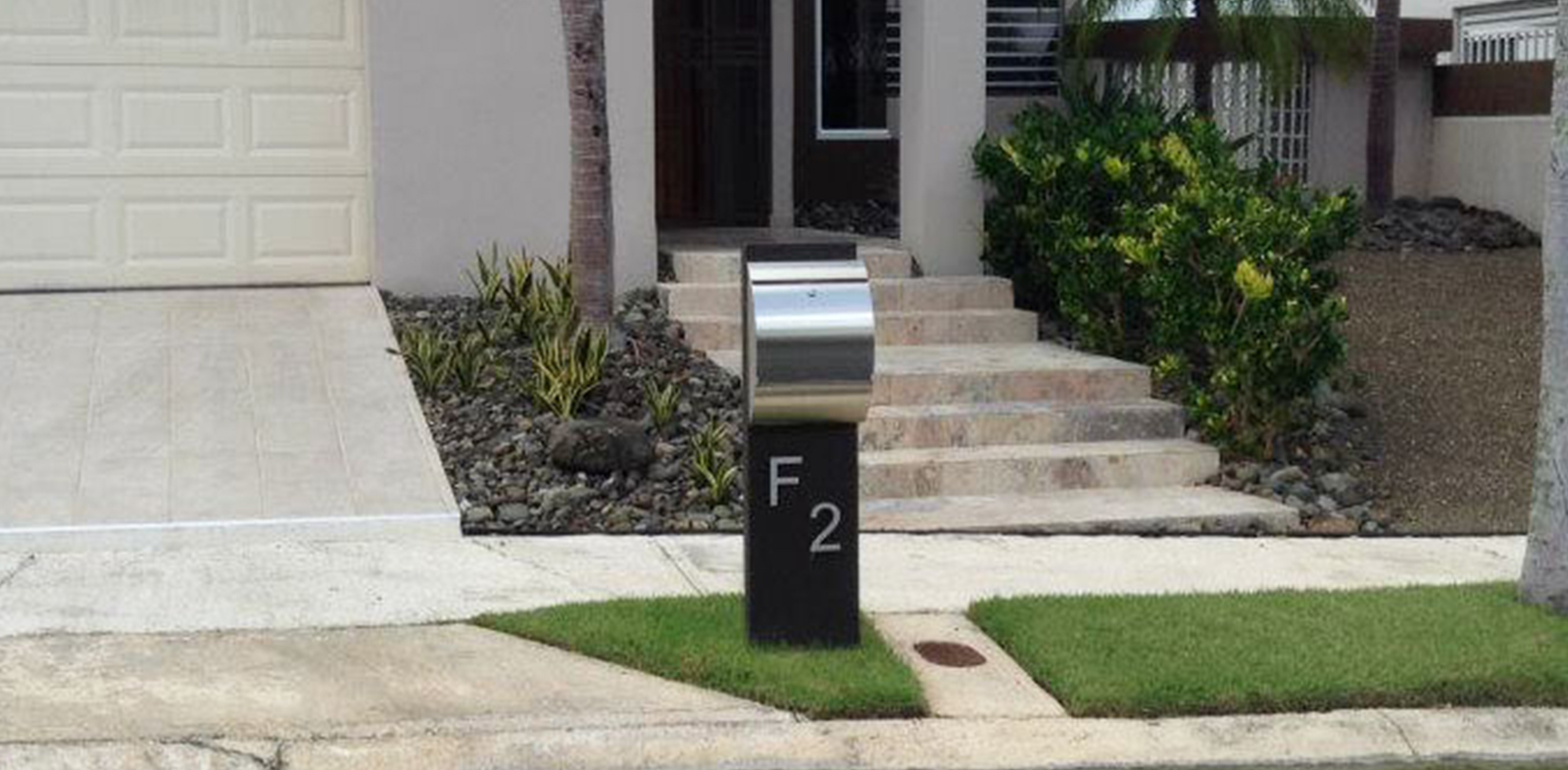 Volar cometa despreciar Antagonismo Stainless Steel Mailbox | Buzones / Ventas | Guaynabo | Puerto Rico (PR)